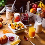 Ibis Centre Stanislas Otel