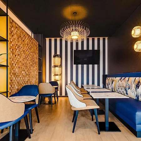 Ibis Centre Stanislas Hotell 3*